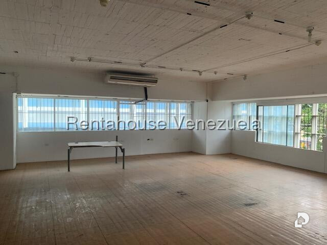Local comercial en Boleíta Sur, Caracas – 17
