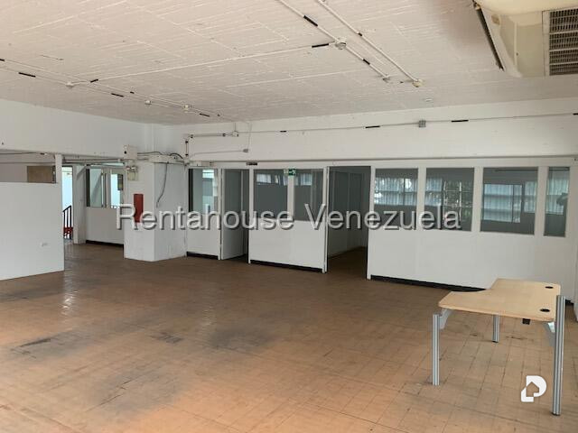 Local comercial en Boleíta Sur, Caracas – 18