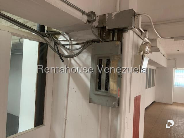 Local comercial en Boleíta Sur, Caracas – 16