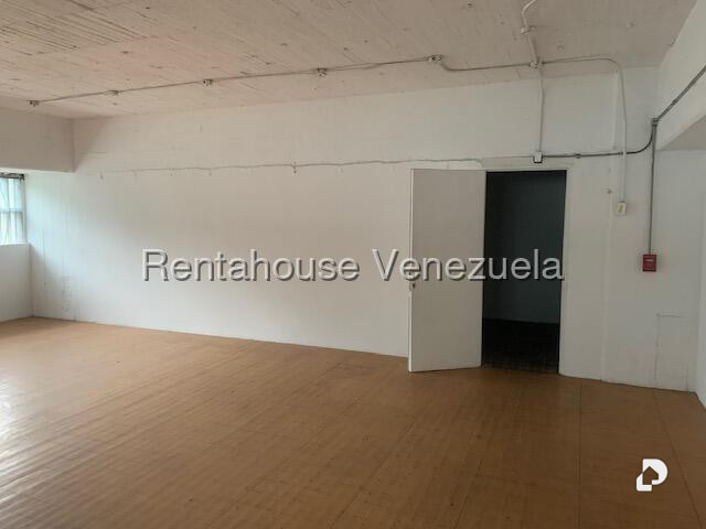 Local comercial en Boleíta Sur, Caracas – 21