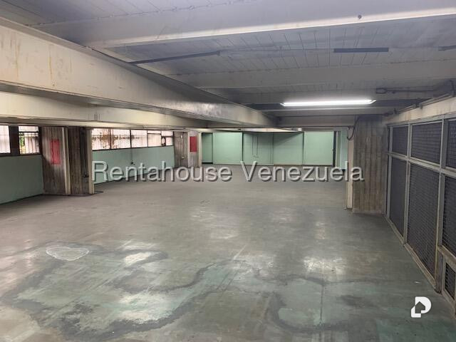 Local comercial en Boleíta Sur, Caracas – 11
