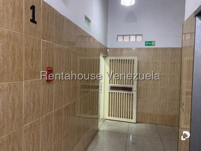 Local comercial en Boleíta Sur, Caracas – 1