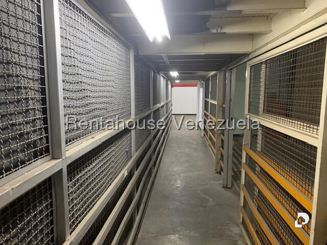 Local comercial en Boleíta Sur, Caracas – 29