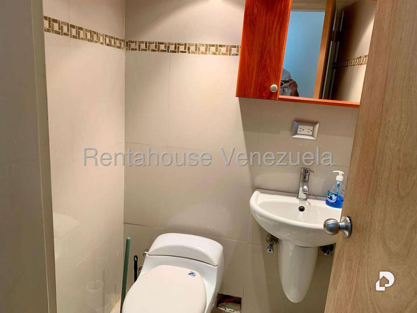 Oficina en La Trinidad, Caracas – 13