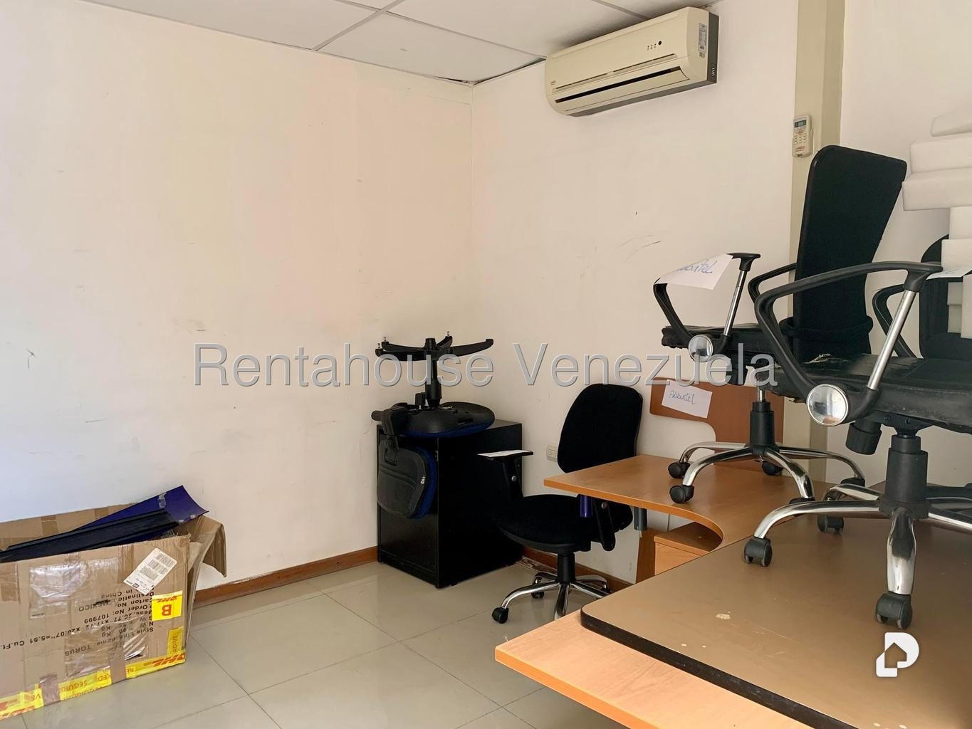 Oficina en La Trinidad, Caracas – 15