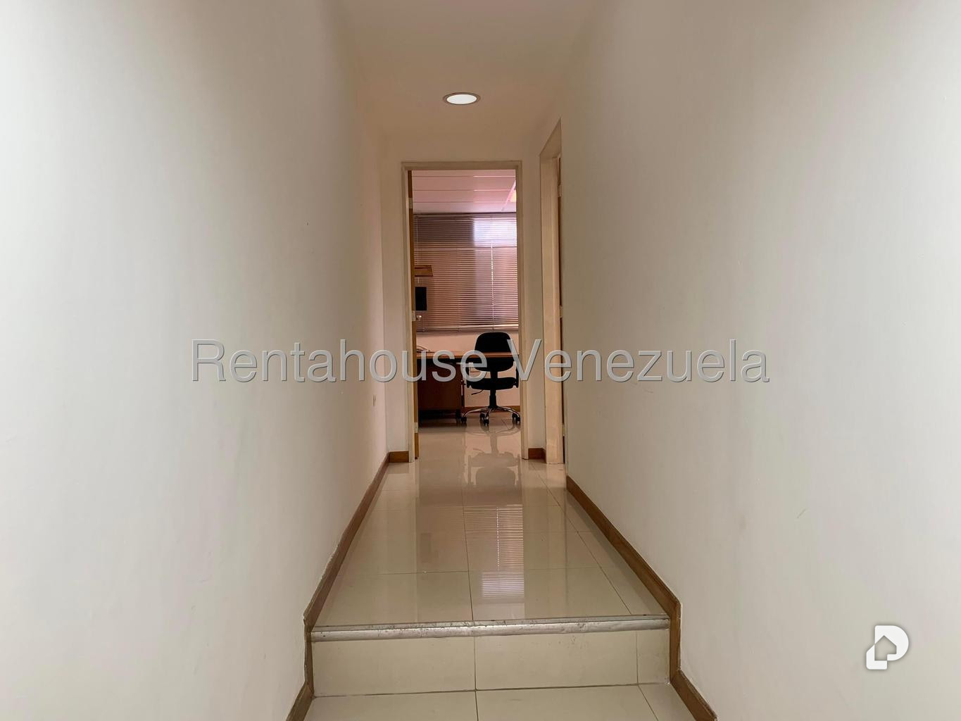 Oficina en La Trinidad, Caracas – 6