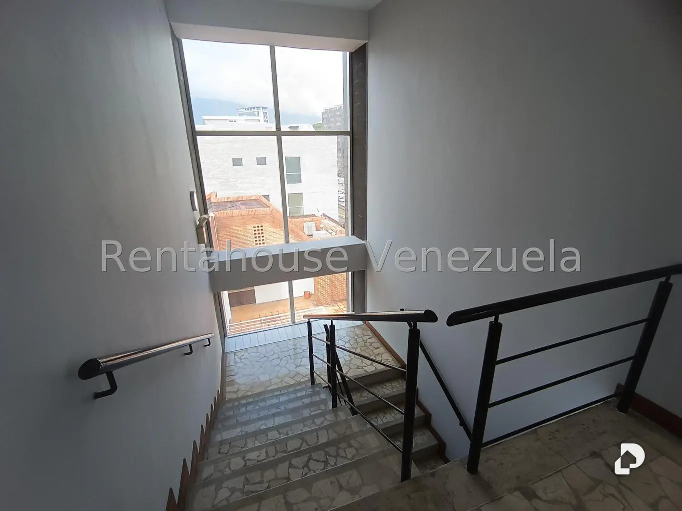 Apartamento en Los Naranjos de las Mercedes, Caracas – 29