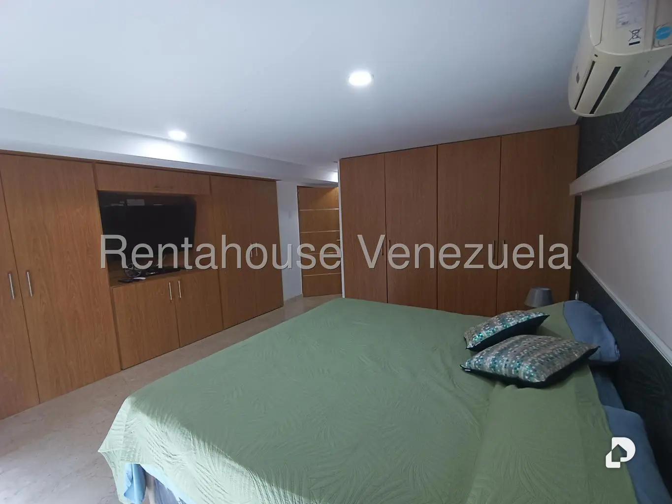 Apartamento en Los Naranjos de las Mercedes, Caracas – 13