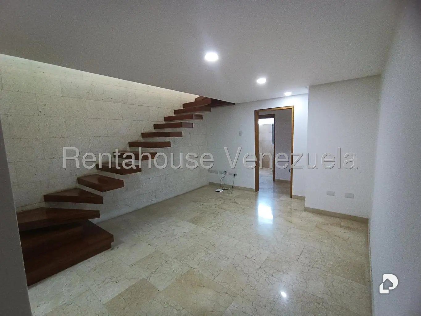 Apartamento en Los Naranjos de las Mercedes, Caracas – 23