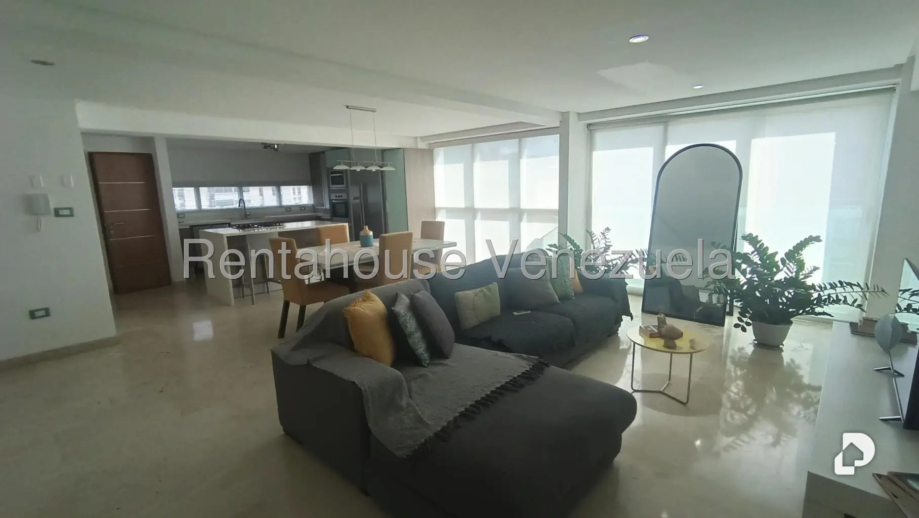 Apartamento en Los Naranjos de las Mercedes, Caracas – 2
