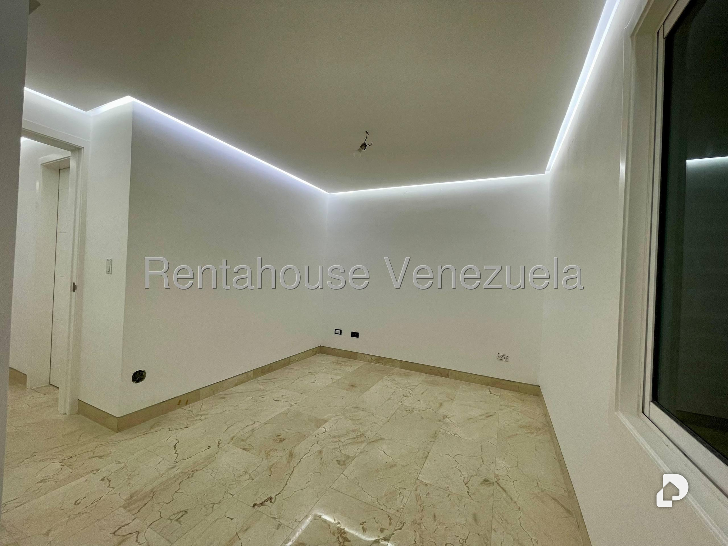 Apartamento en El Rosal, Caracas – 28