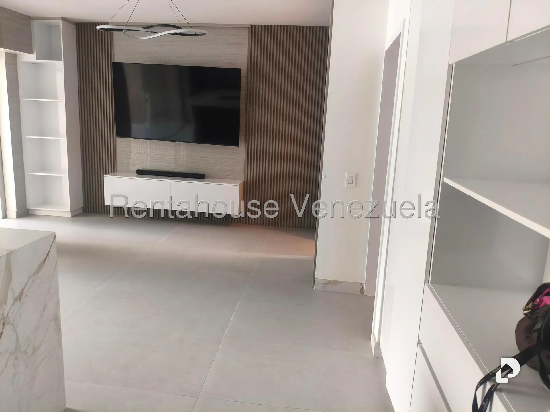 Apartamento en Los Palos Grandes, Caracas – 13