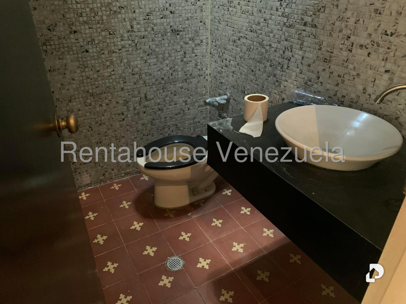 Local comercial en La Castellana, Caracas – 13