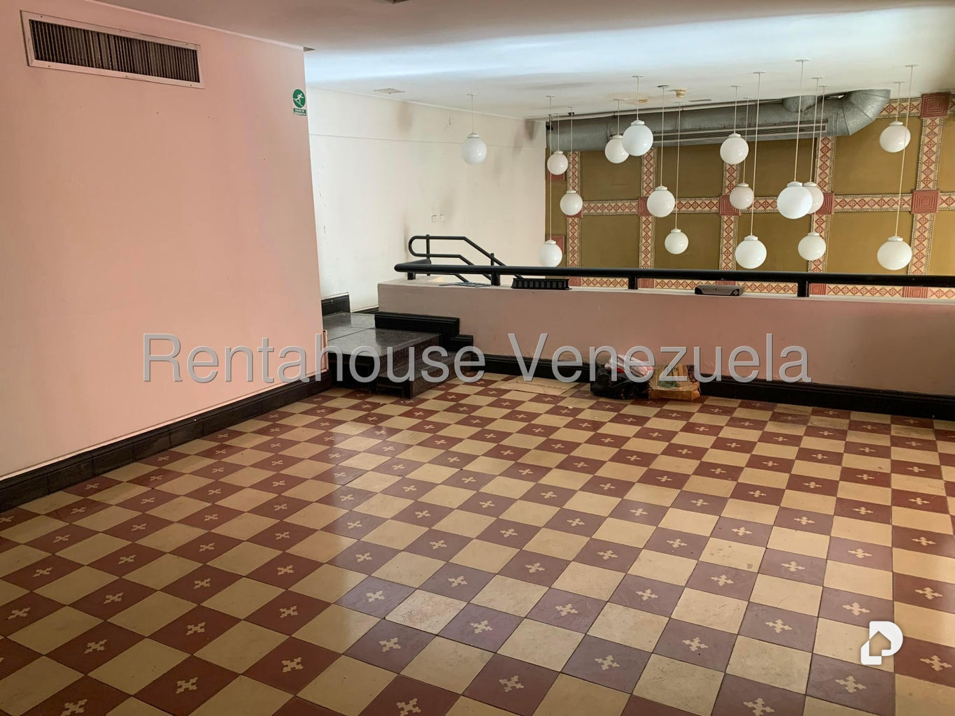 Local comercial en La Castellana, Caracas – 5