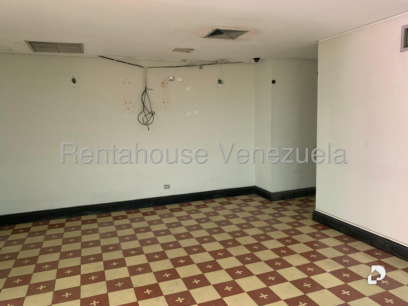 Local comercial en La Castellana, Caracas – 4