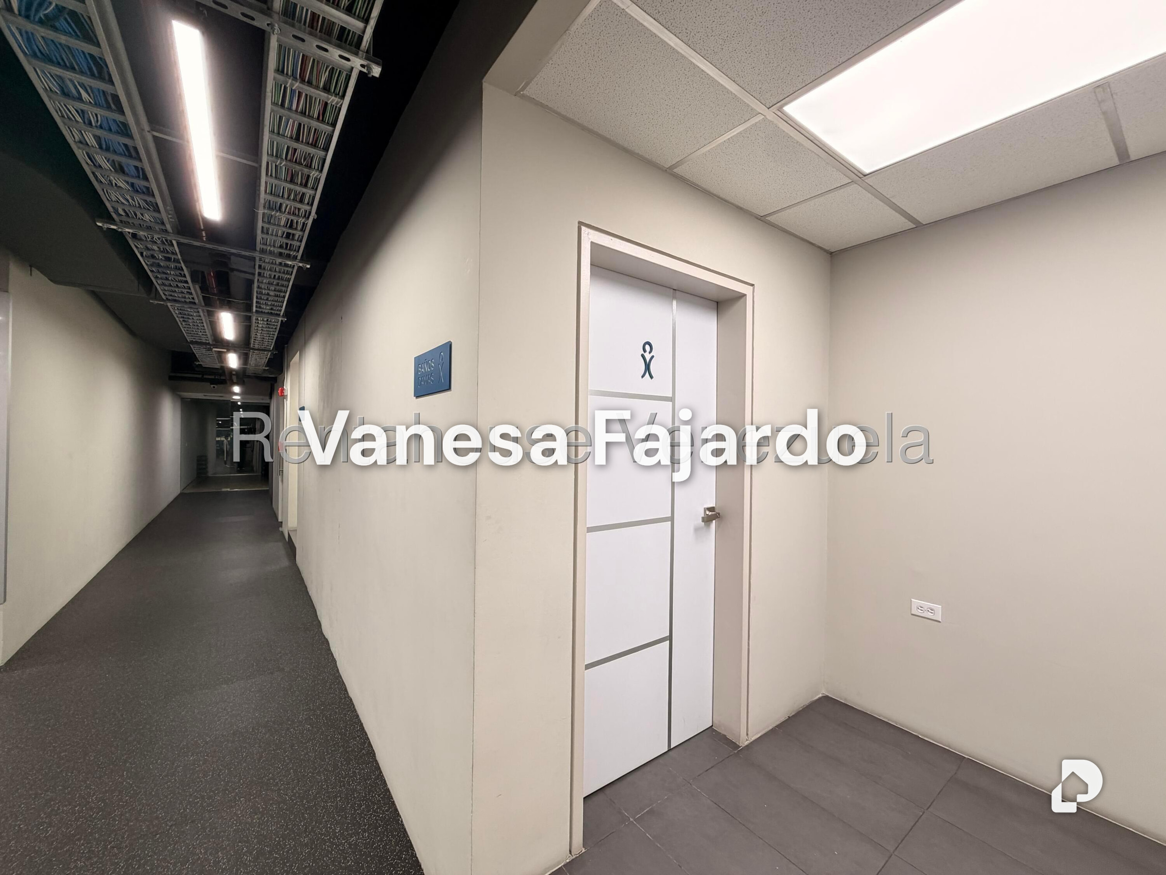 Oficina en Las Mercedes, Caracas – 9