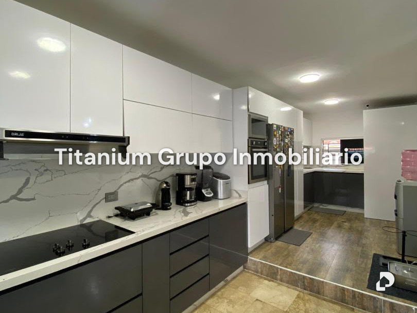 Townhouse en Parroquia Urbana San José, Valencia – 5