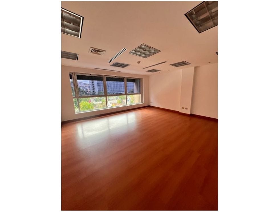 Oficina en Chuao, Caracas - 1