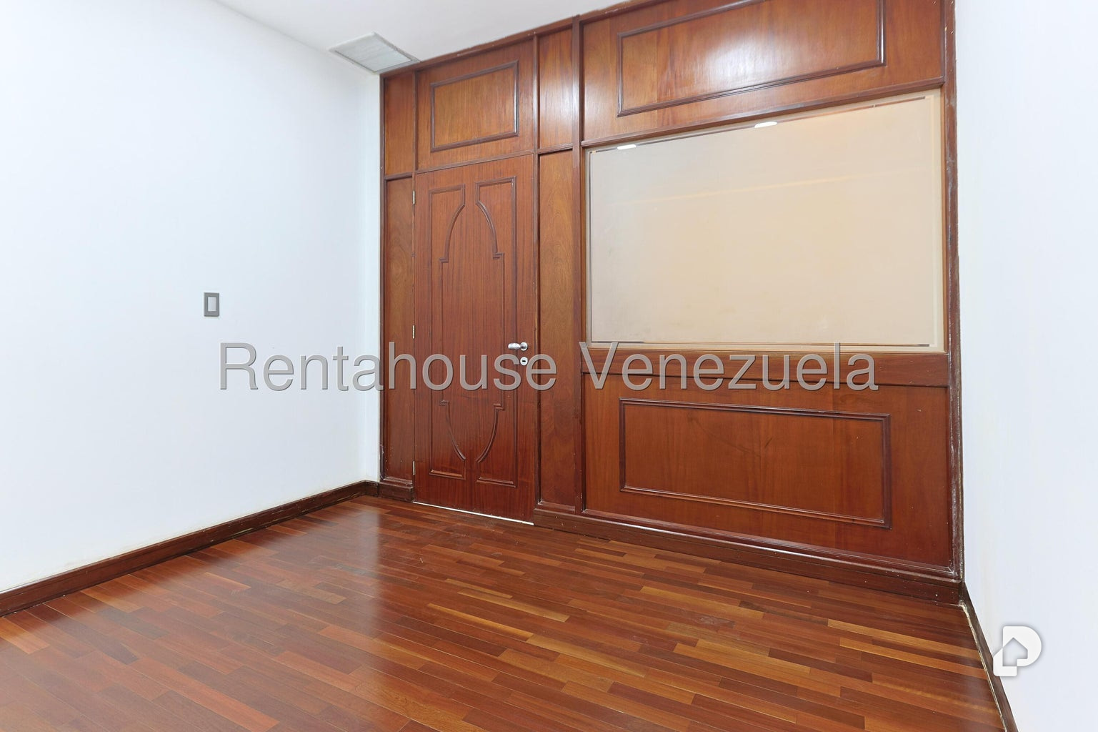 Oficina en La Castellana, Caracas – 10