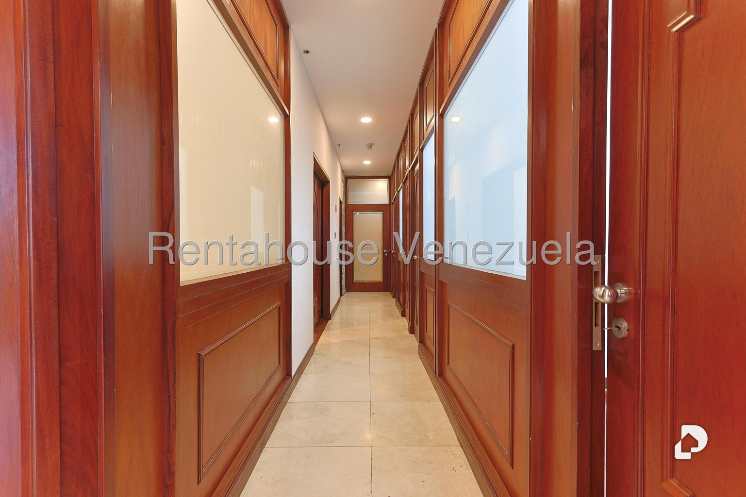 Oficina en La Castellana, Caracas – 14
