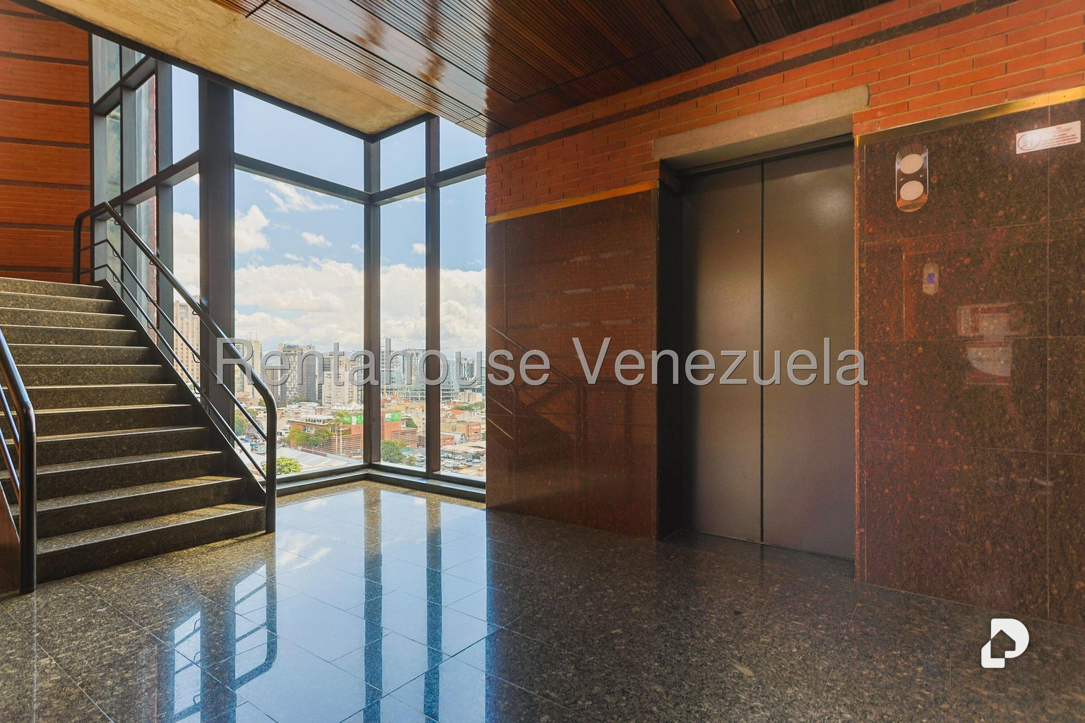 Oficina en La Castellana, Caracas – 1
