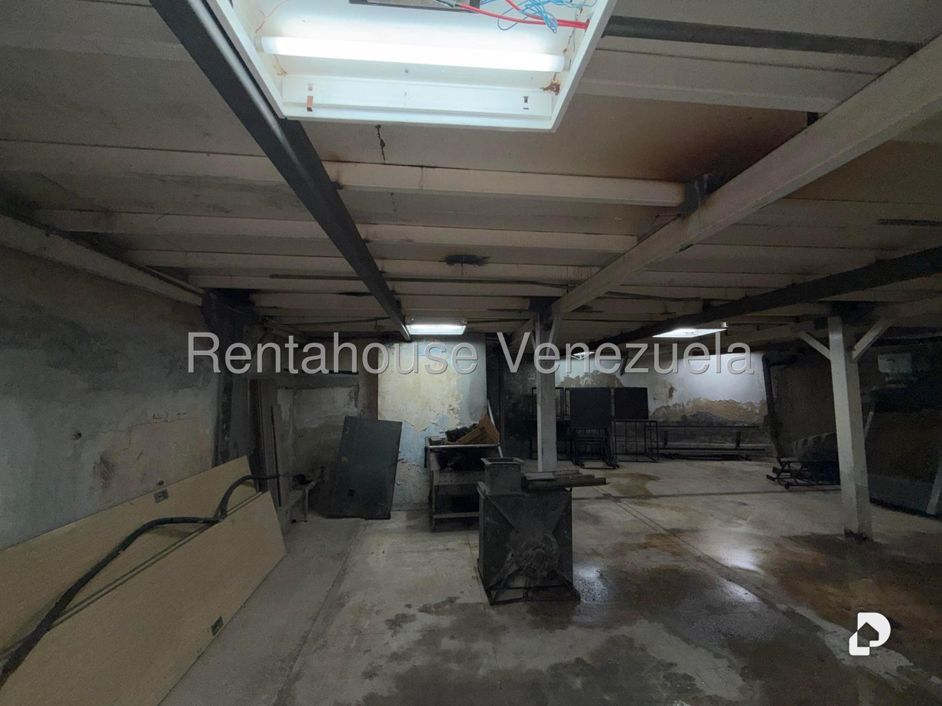 Local comercial en Las Acacias, Caracas – 16