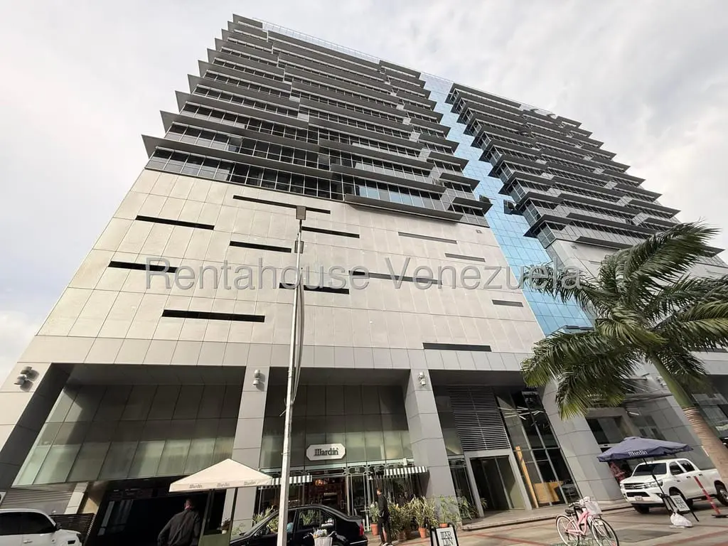 Oficina en Las Mercedes, Caracas - 1