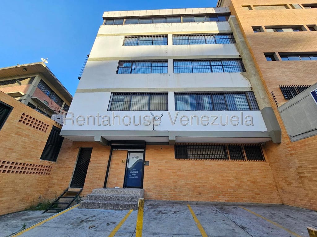 Local comercial en La Urbina, Caracas - 1