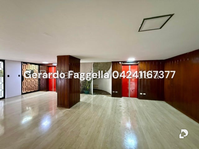 Penthouse in San Román, Caracas – 17