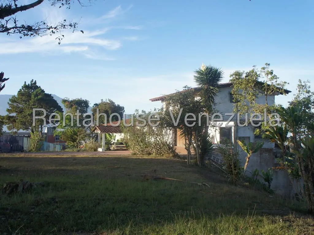 Casa en La Lagunita Country Club, Caracas - 1