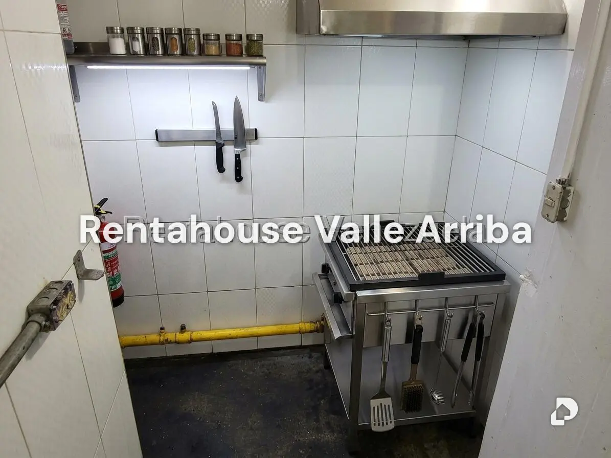 Local comercial en La Florida, Caracas – 11