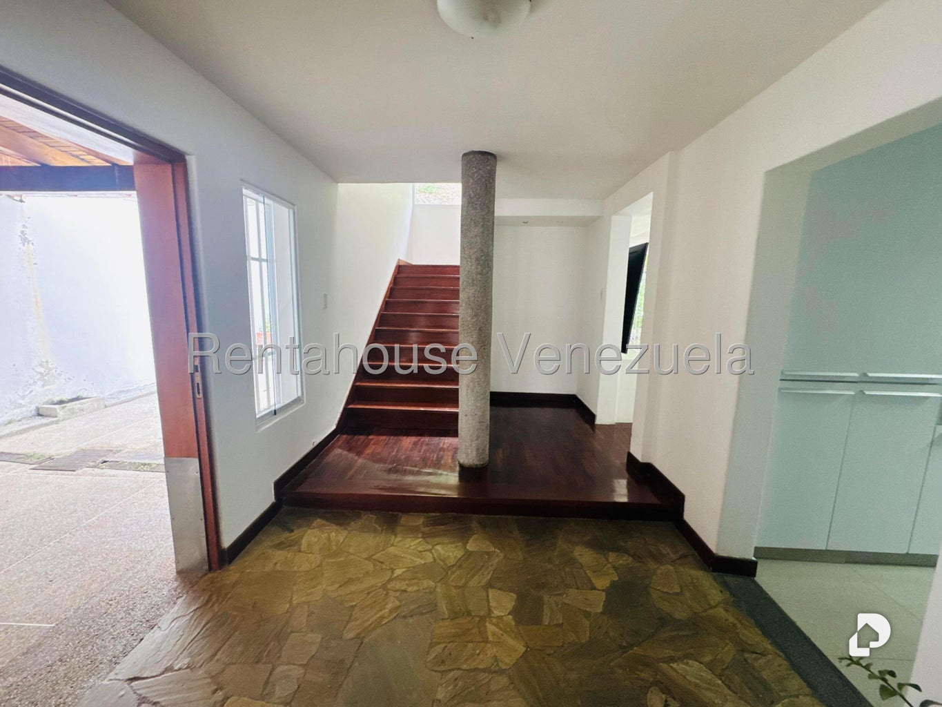 Casa en Santa Fe Norte, Caracas – 19