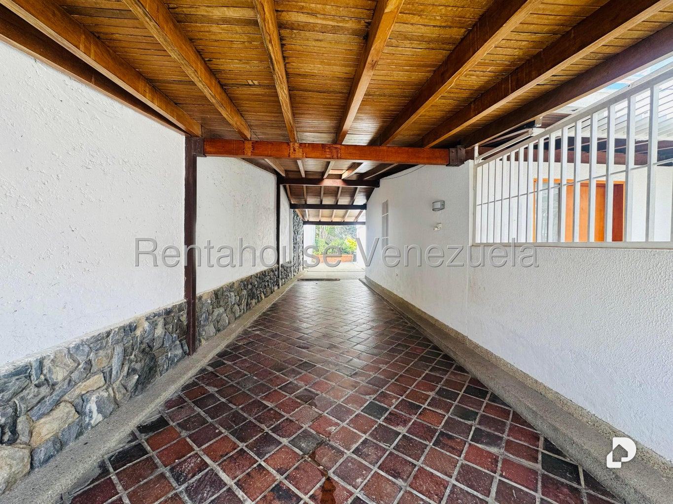Casa en Santa Fe Norte, Caracas – 18
