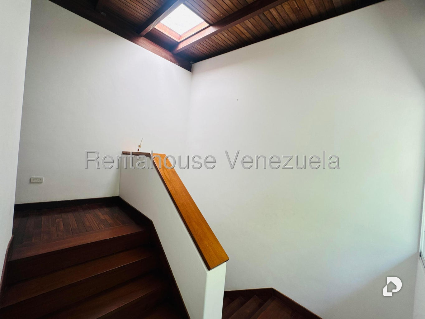Casa en Santa Fe Norte, Caracas – 26