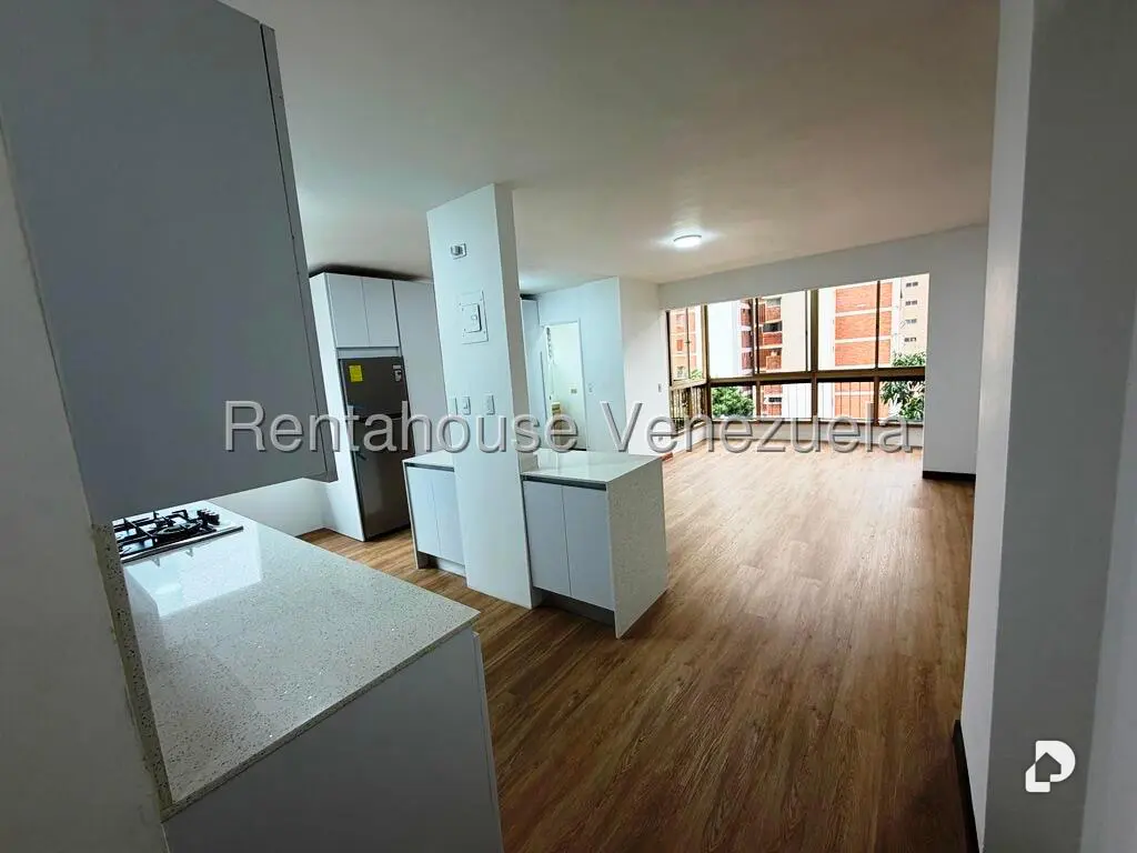 Apartamento en Los Palos Grandes, Caracas – 4