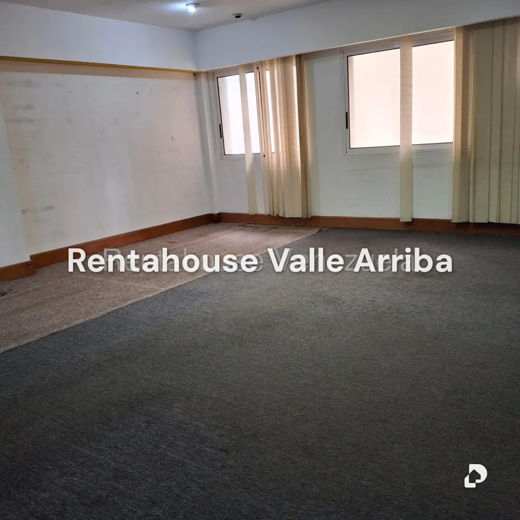 Oficina en Parroquia Catedral, Caracas – 18