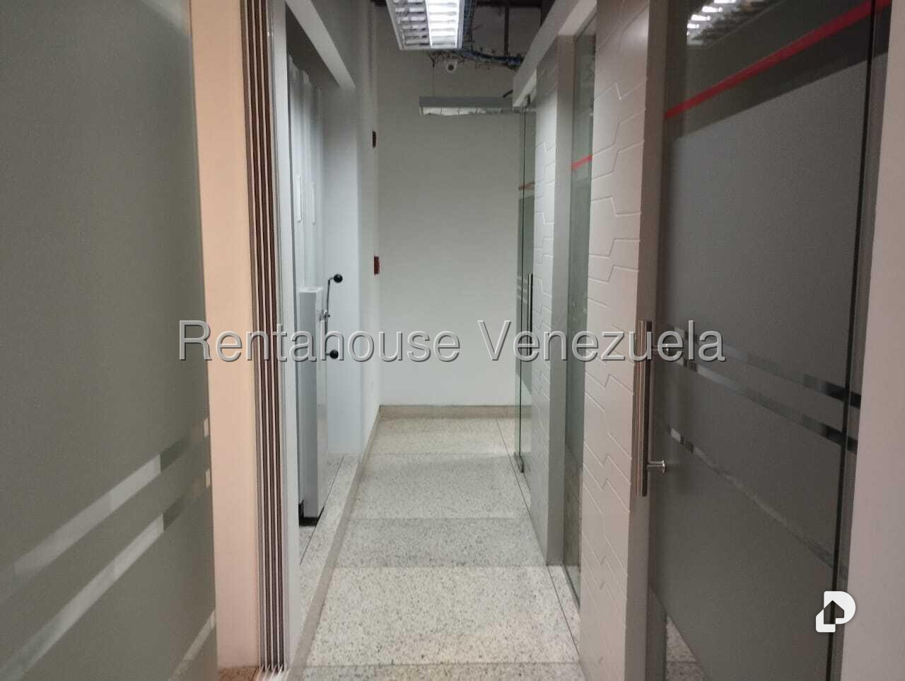 Oficina en Boleíta Norte, Caracas – 18
