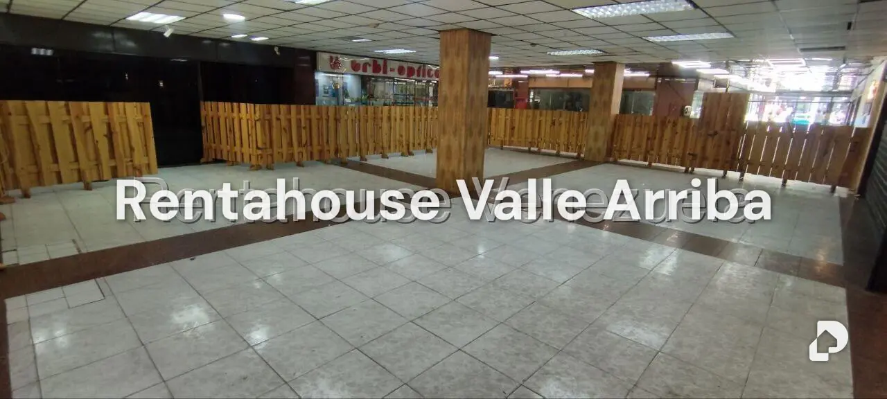 Local comercial en La Urbina, Caracas – 4