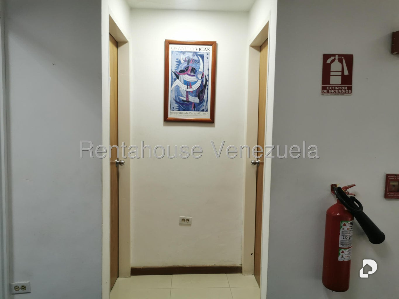 Oficina en La Trinidad, Caracas – 18