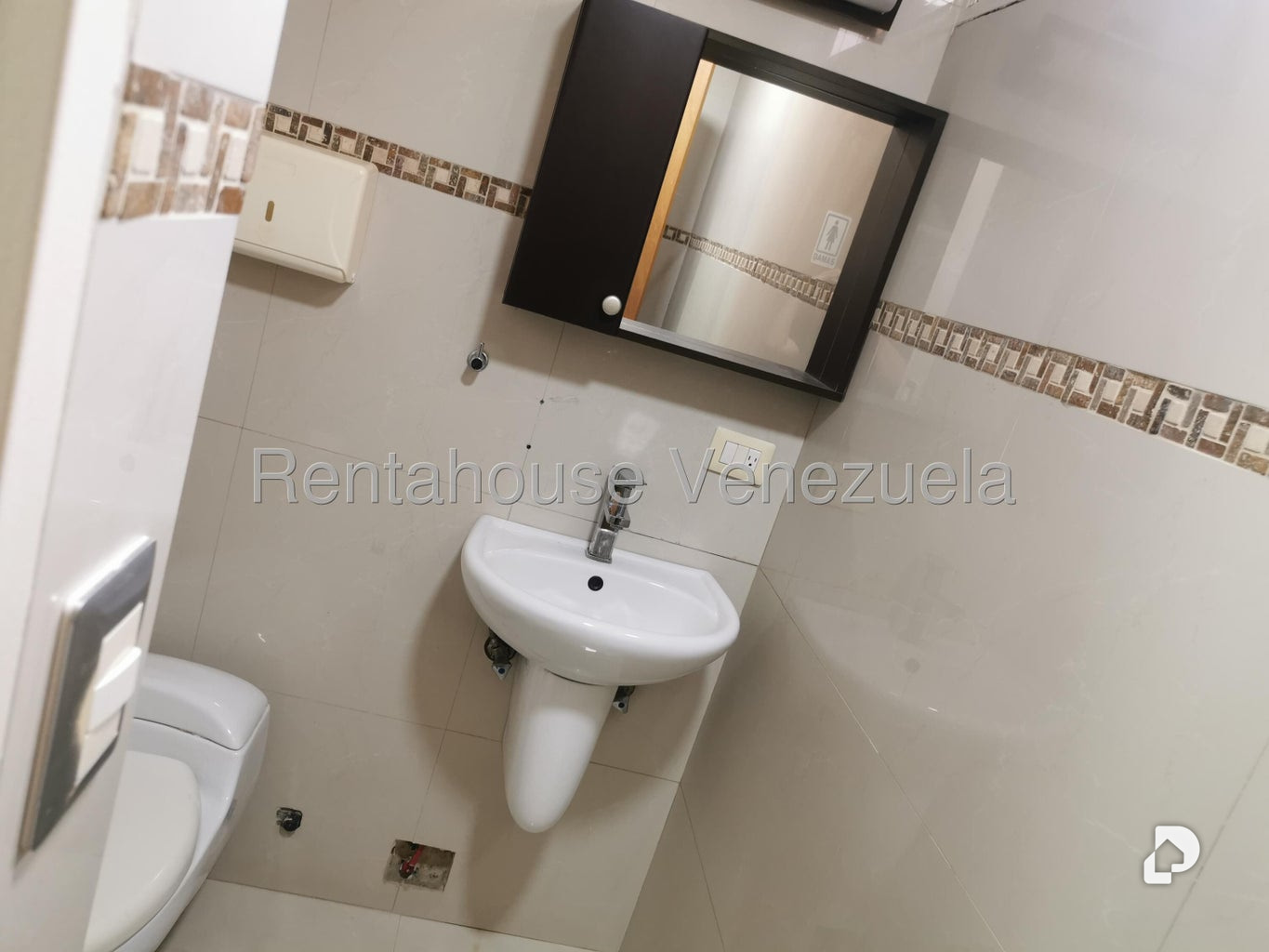 Oficina en La Trinidad, Caracas – 20