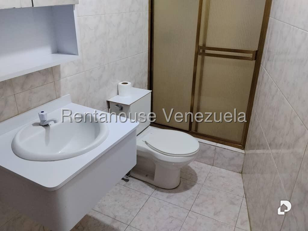Local comercial en Prado de María, Caracas – 27
