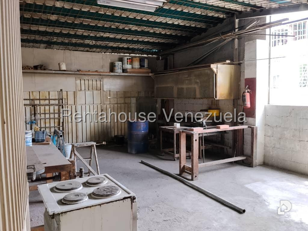 Local comercial en Prado de María, Caracas – 16