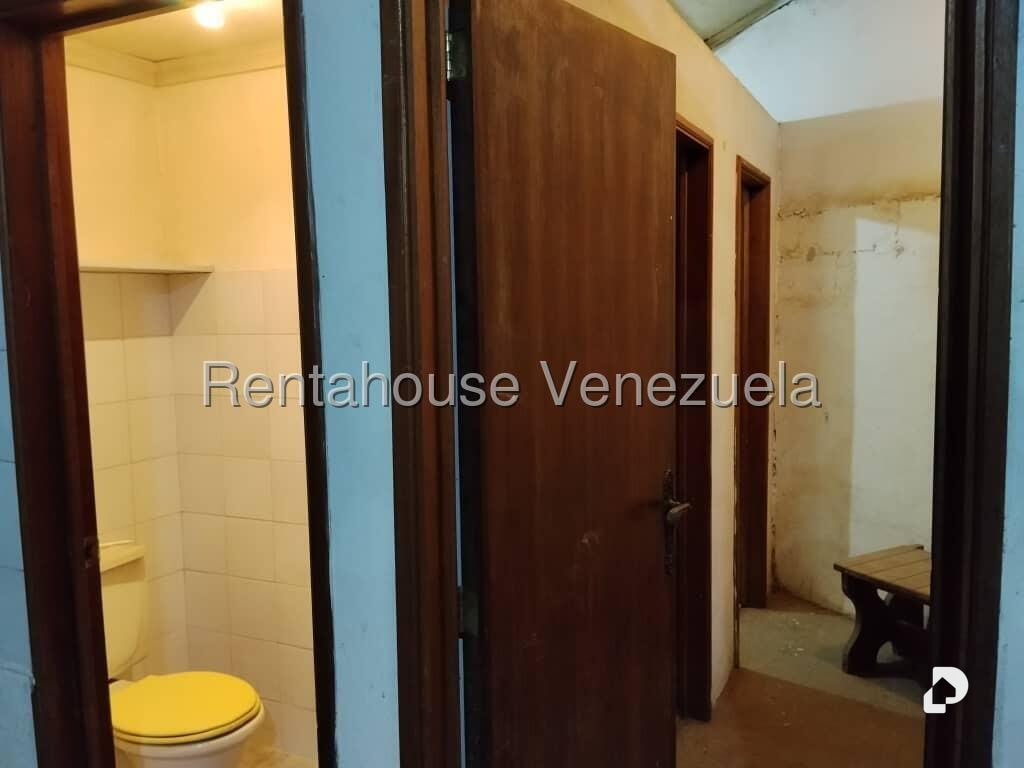 Local comercial en Prado de María, Caracas – 19