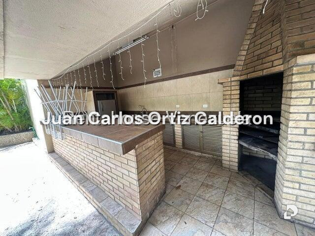 Apartamento en Colinas de La California, Caracas – 23