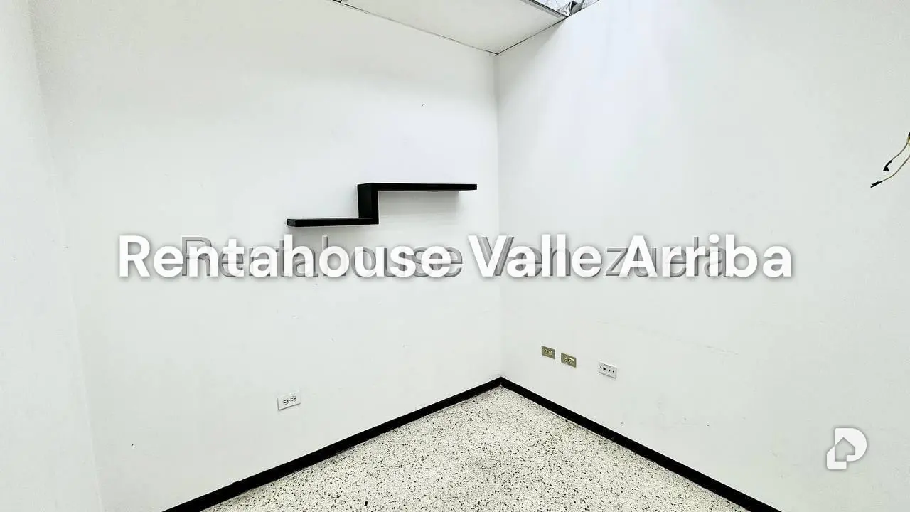 Local comercial en Bello Monte, Caracas – 3