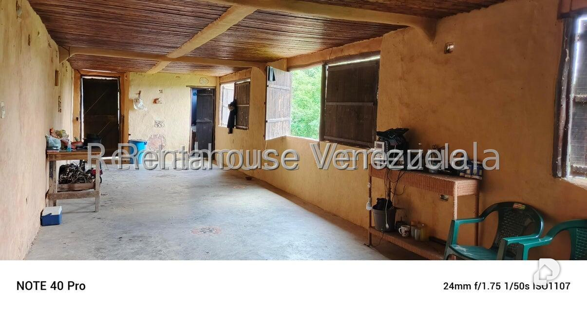 Terreno en Gavilan, Caracas – 12