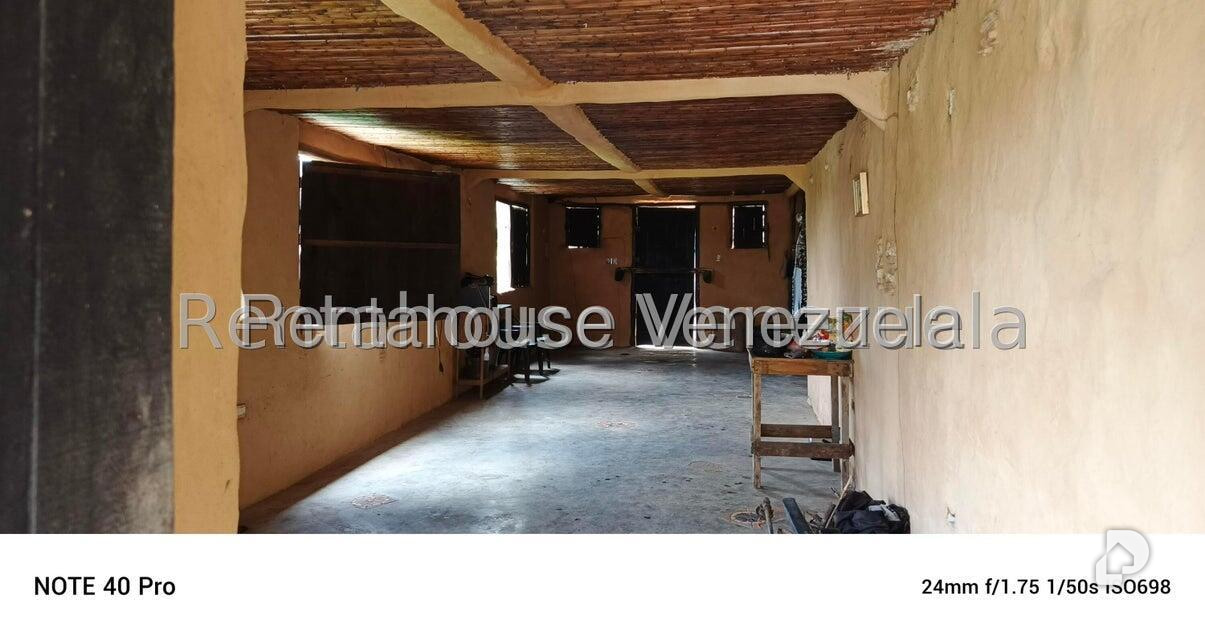 Terreno en Gavilan, Caracas – 11