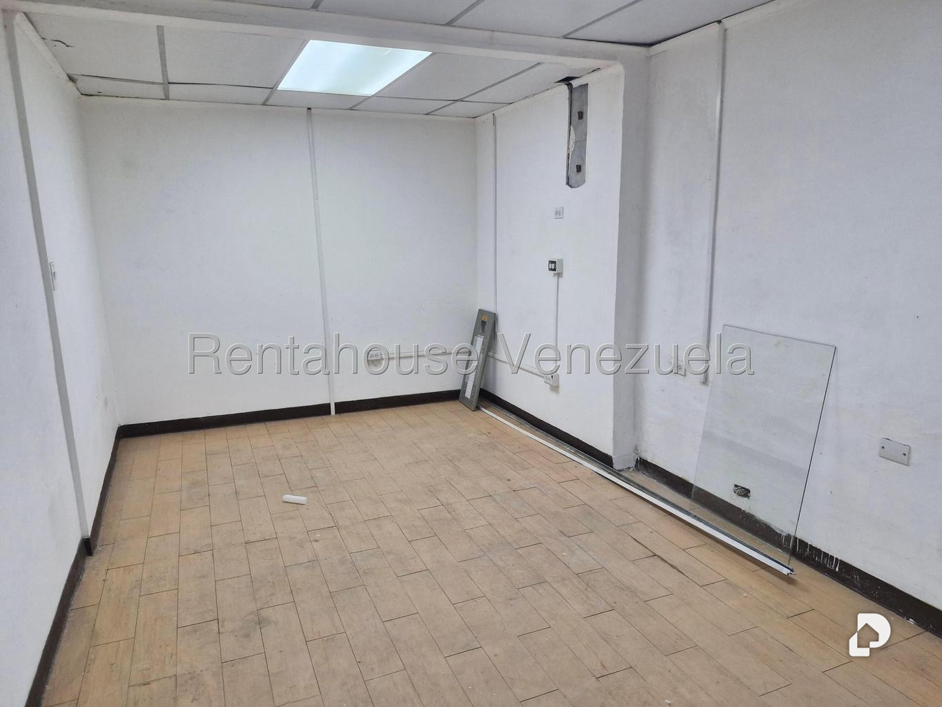 Oficina en Maripérez, Caracas – 15