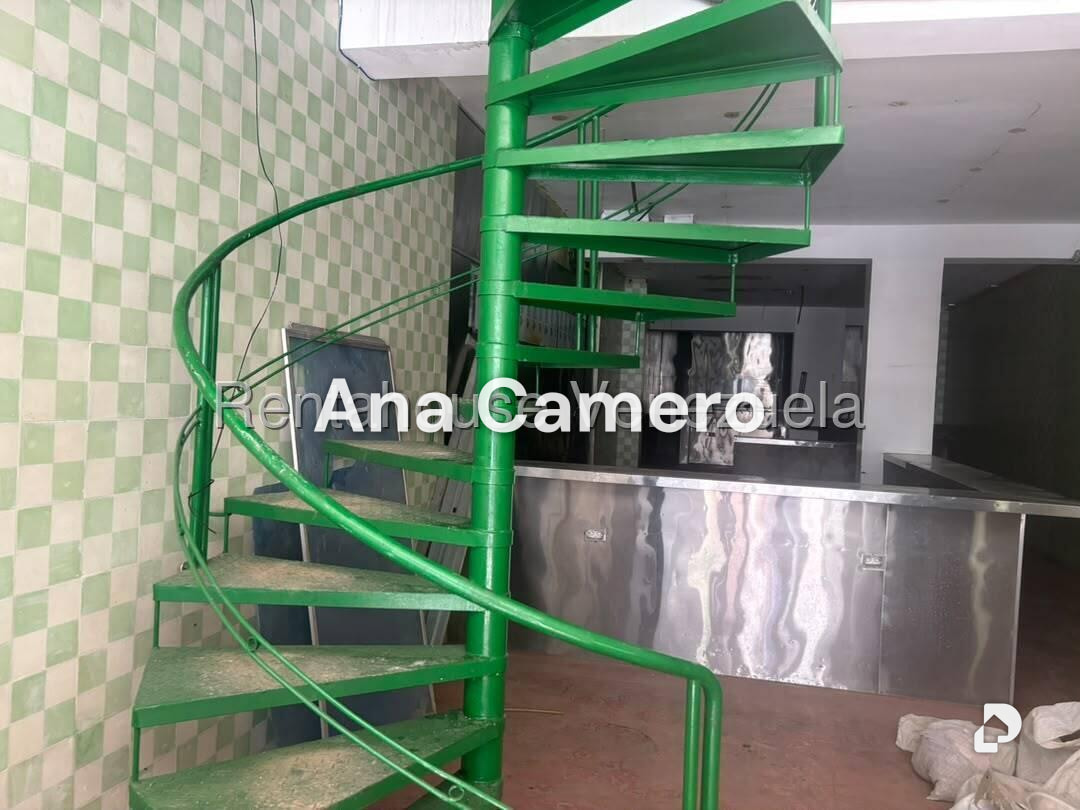 Local comercial en Parroquia La Candelaria, Caracas – 5