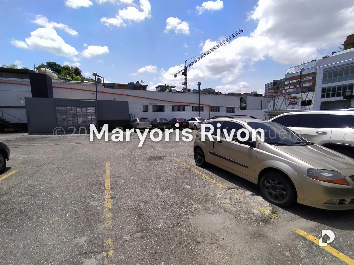 Terreno en Las Mercedes, Caracas – 17
